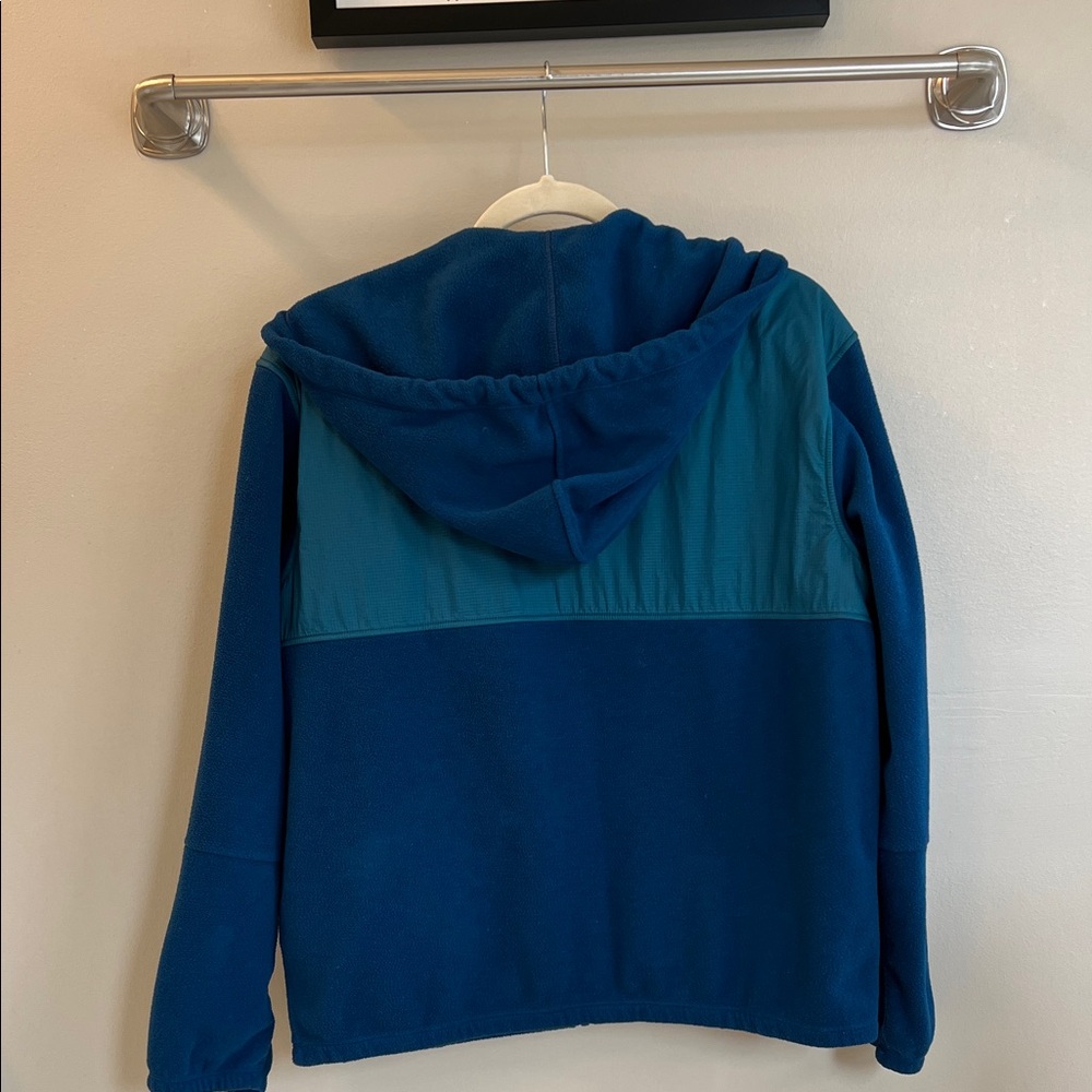 Patagonia women’s nylon jacket with a hood - Picture 5 of 8